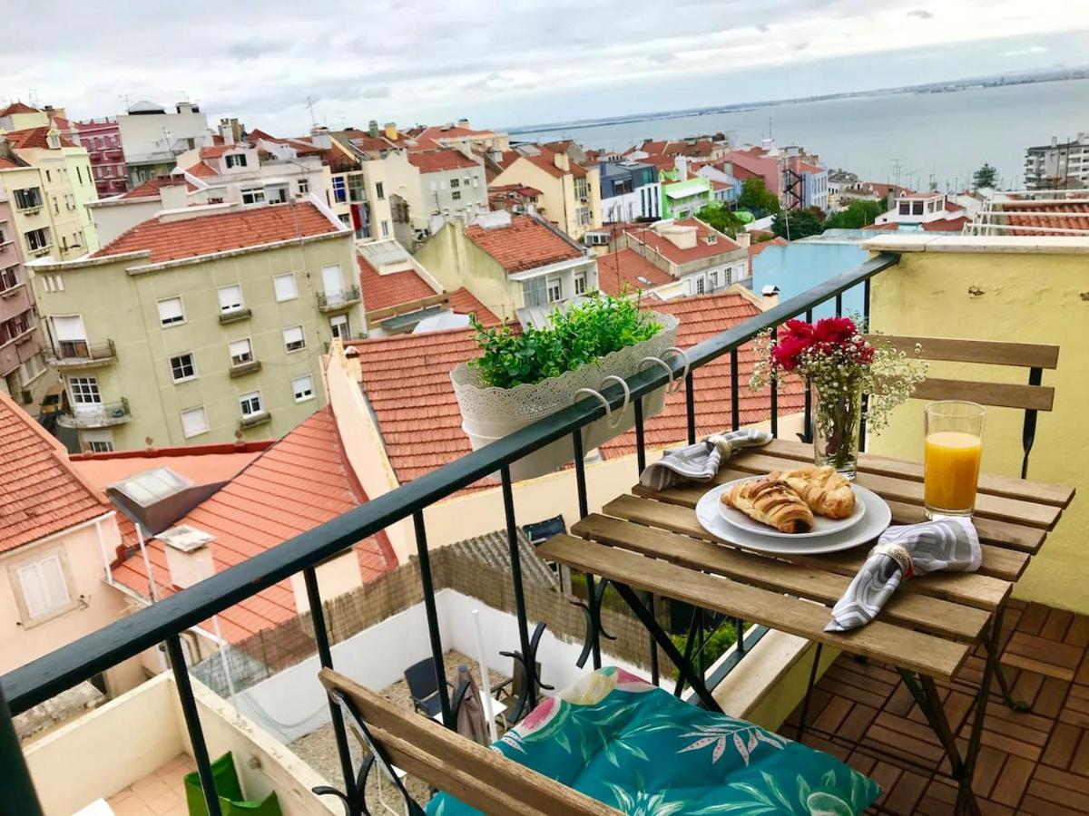Comfortable Apartment With Balcony And Sea View In Lisbon 50 M² Exterior foto